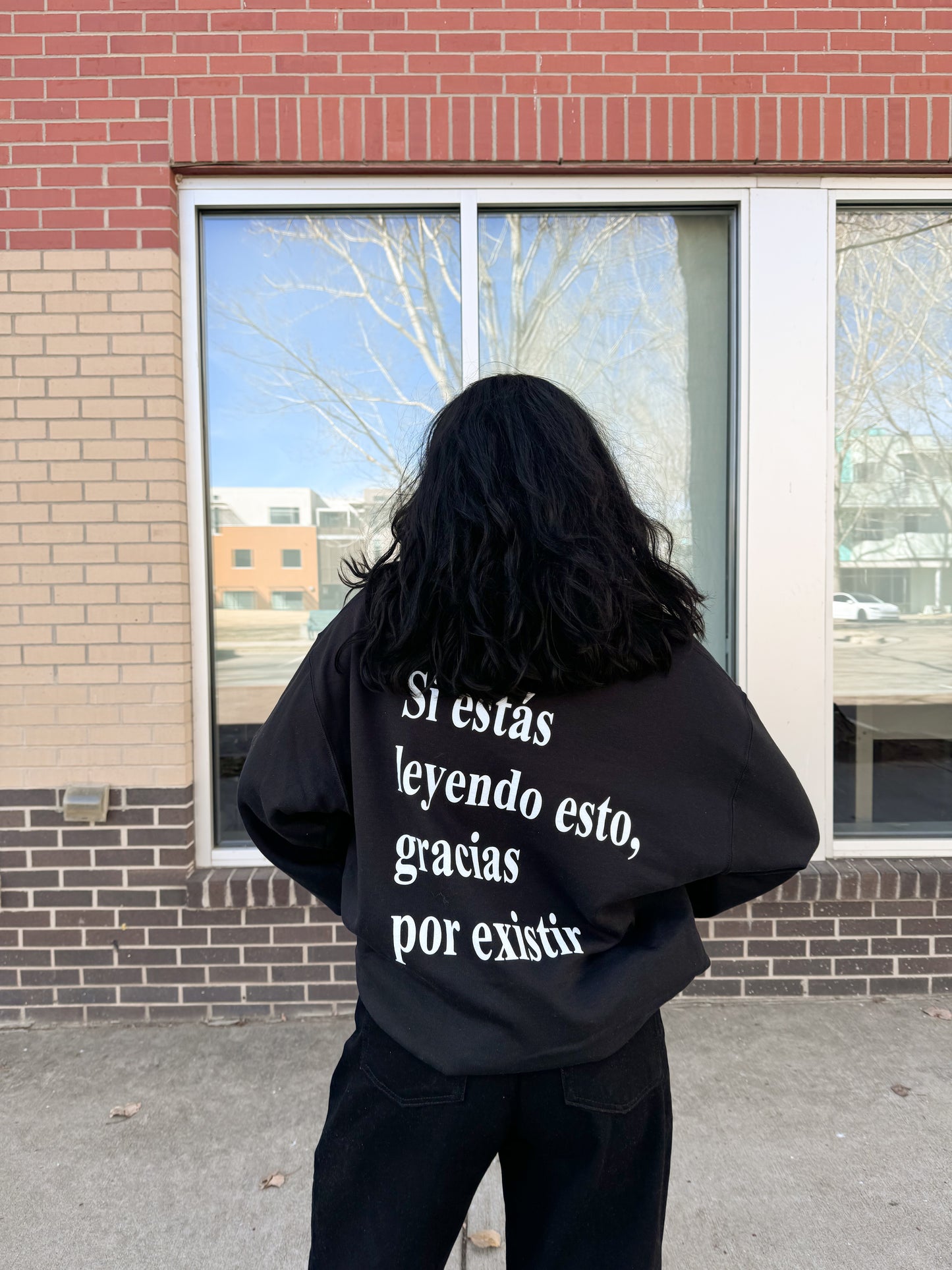 GRACIAS POR EXISTIR Crewnecks